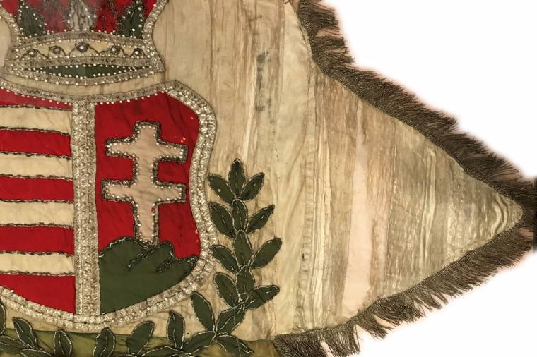 Restaurálták Sepsiszentgyörgy 1848-as nemzetőrségi lobogóját