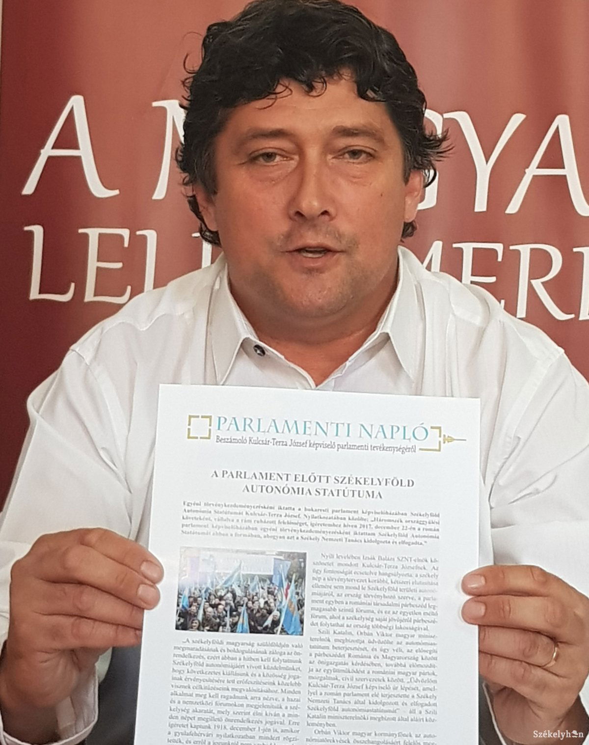 Biztos befutó. Kulcsár Terza József a Maros megyei képviselői lista harmadik helyét kapja meg •  Fotó: Bíró Blanka