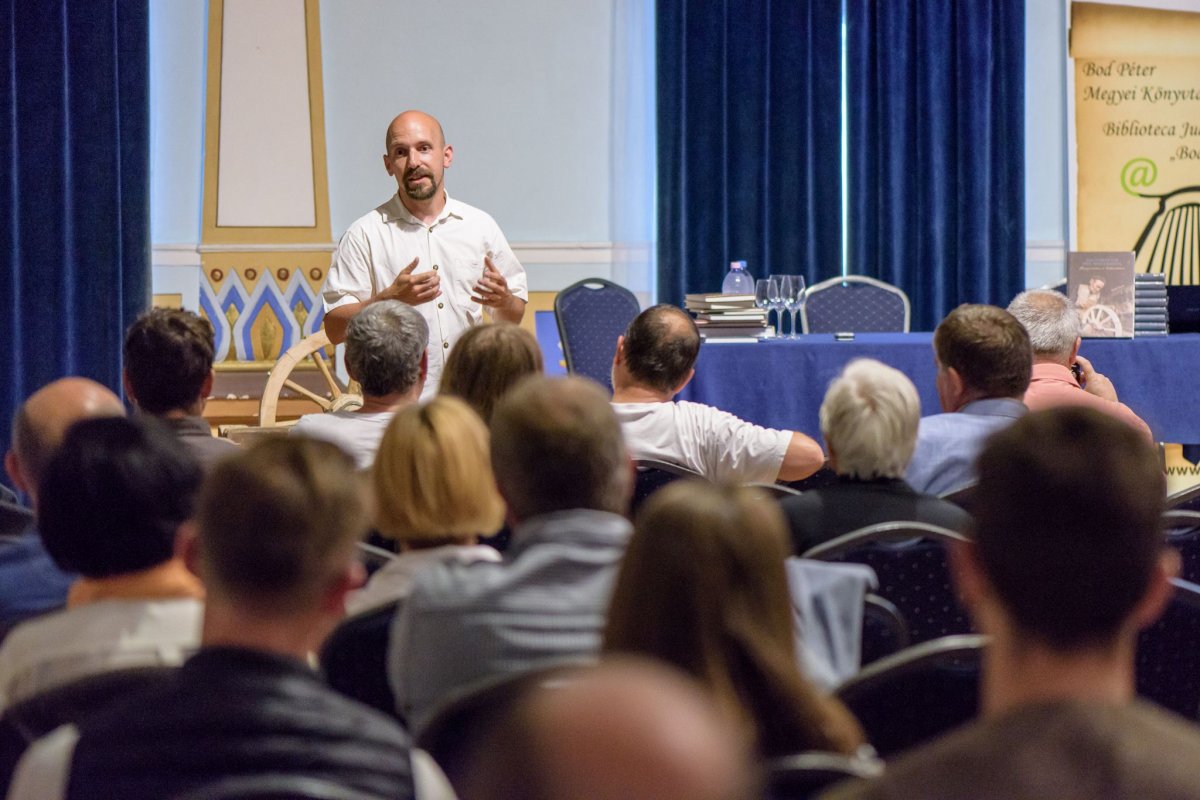 &bullet;  Fotó: Vargyasi Levente