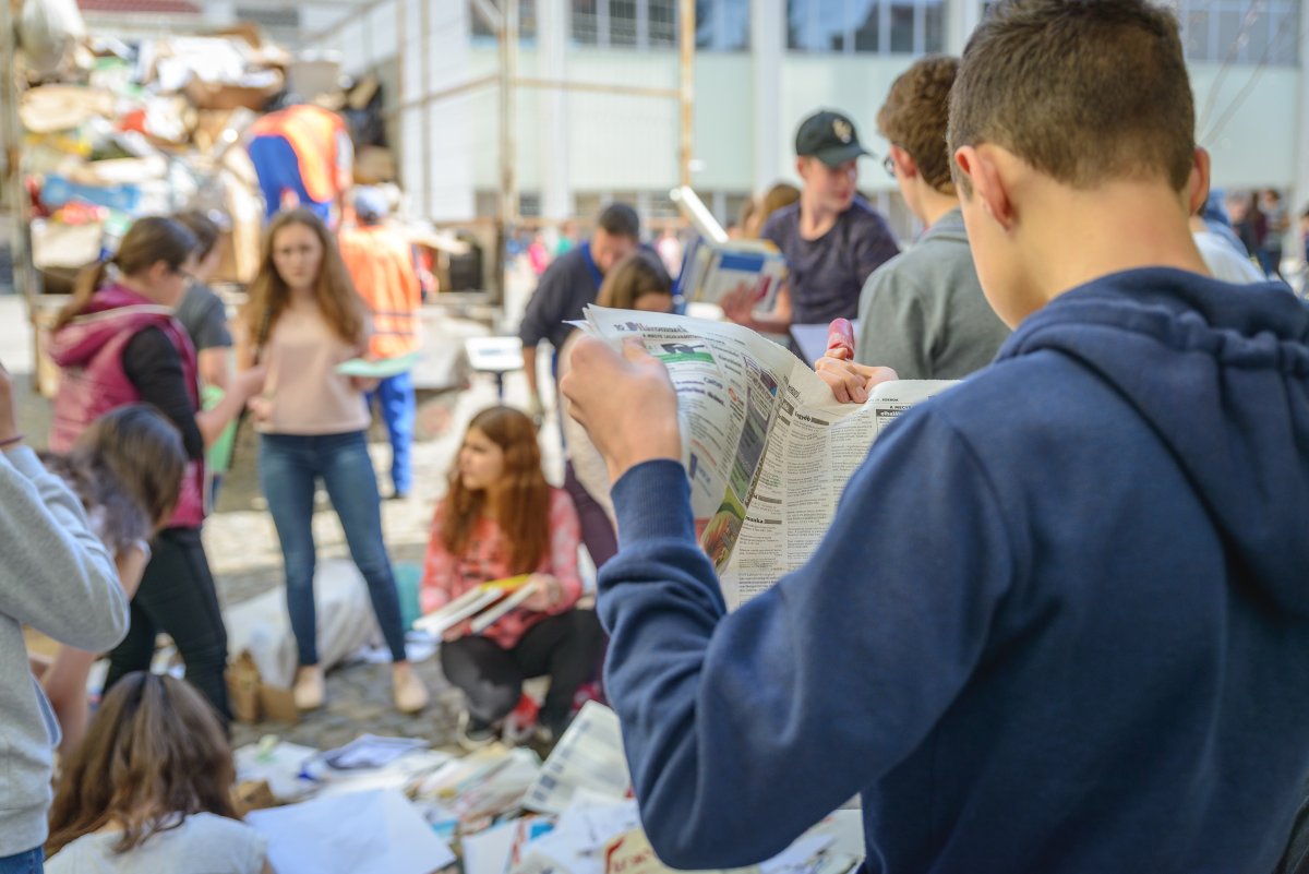&bullet;  Fotó: Tega Rt.