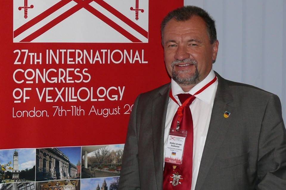 Szekeres Attila István Londonban, a 27. Zászlótudományi Világkongresszuson 2017 augusztusában •  Fotó: Stan Zamyatin