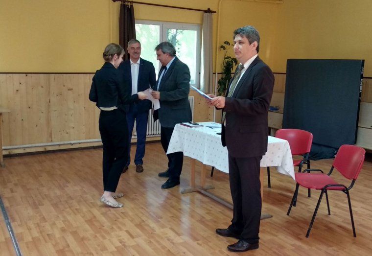 Pénzjutalmat kapnak a kiemelkedő teljesítményt nyújtó háromszéki diákok