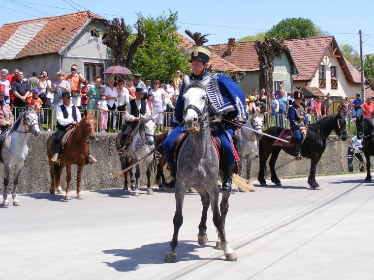 Regrutákat avatnak huszárrá Háromszéken