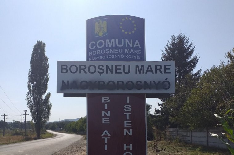 Lefestették a magyar feliratot Nagyborosnyó helységnévtábláján
