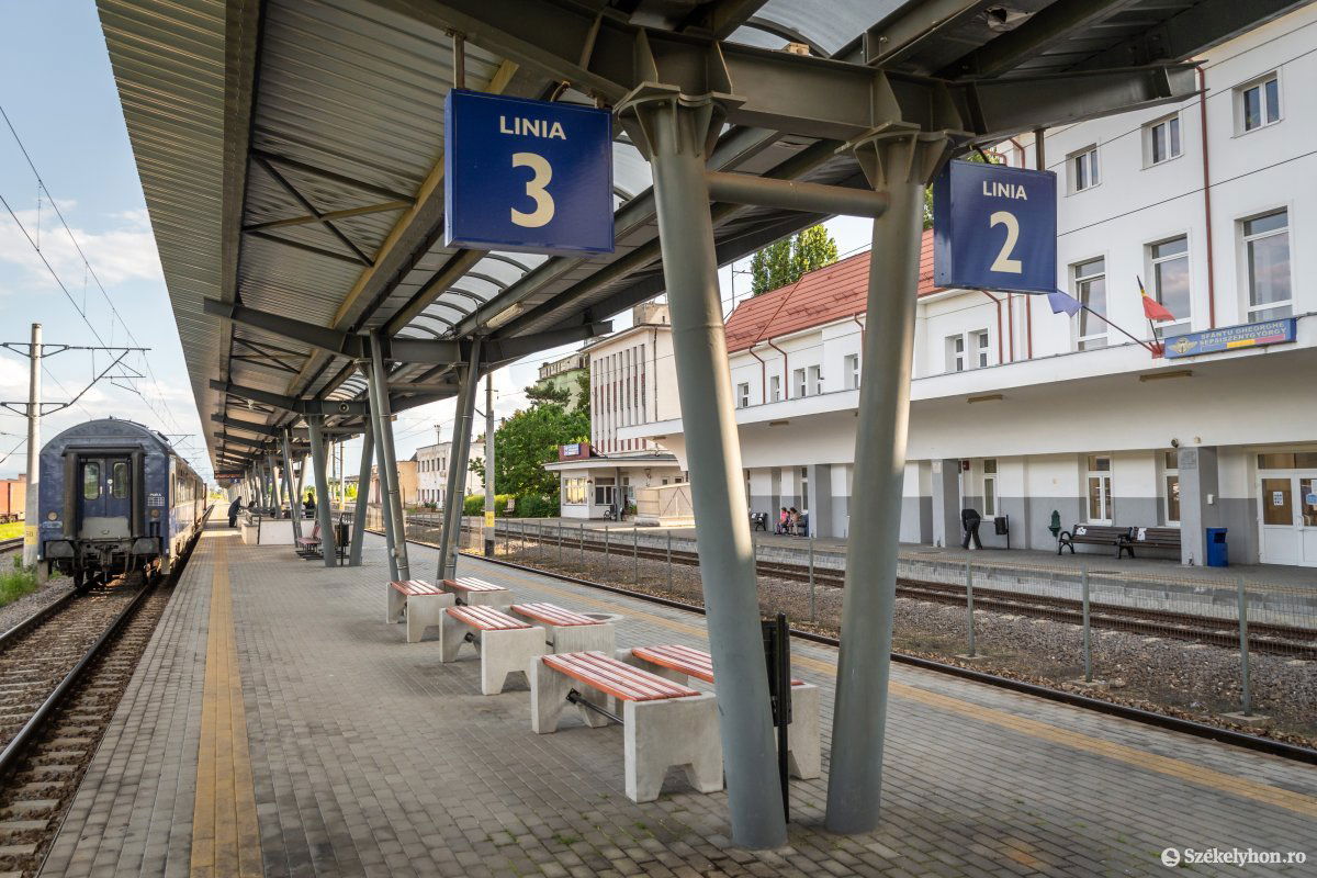 Székelyföld, sepsiszentgyörgyi vasútállomás