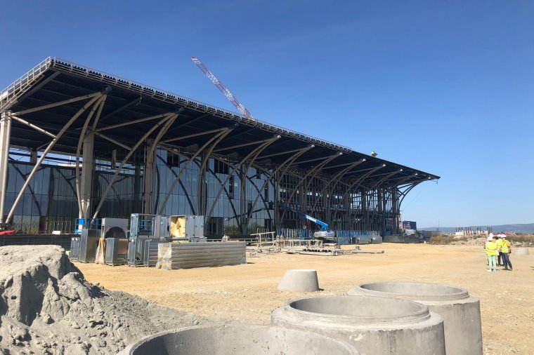 Brassóban megfordult a trend: a légitársaságok érdeklődnek a repülőtér iránt