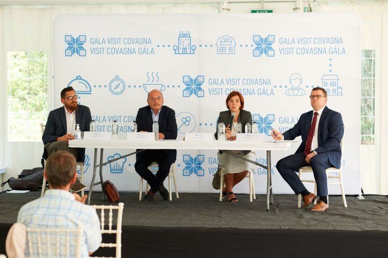 Díjazták Háromszéken a turizmusban dolgozókat