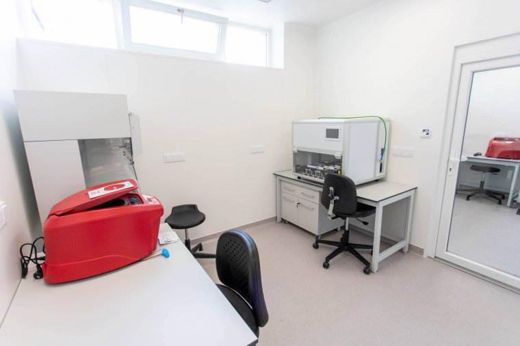 A térség legkorszerűbb molekuláris biológia laboratóriumát helyezték üzembe Sepsiszentgyörgyön