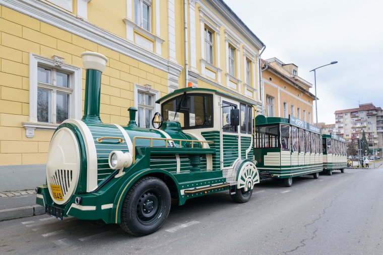 Sepsiszentgyörgyön és Kézdivásárhelyen is útjára indul az ünnepi kisvonat