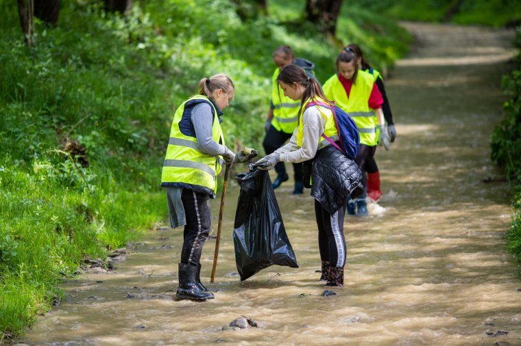 Ciucă: a fiatalabb generációkat a mértékletességre, a természet tiszteletére és a bolygó védelmére kell nevelni