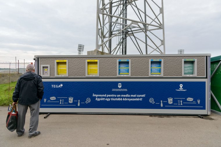 QR-kóddal ellátott zsákkal lehet használni az okos hulladékgyűjtőt Sepsiszentgyörgyön