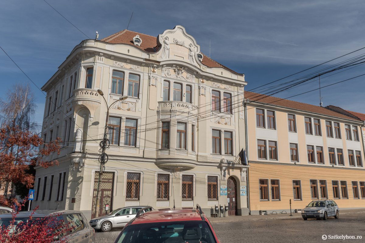 Tizenkilenc napirendi pontot vitatott meg Kézdivásárhely tanácsa •  Fotó: Pinti Attila