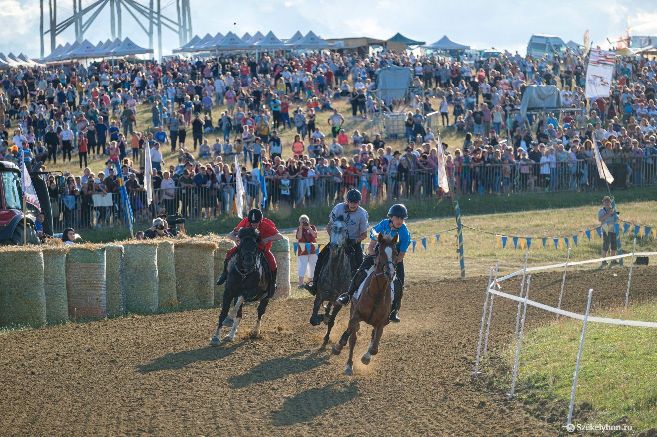 &bullet;  Fotó: Veres Nándor