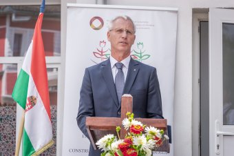 Soltész Miklós: a hit, nyelv és kultúra erősítésére van szükség a megmaradáshoz