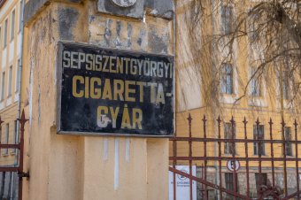 Engedne a szigorú épületbérlési feltételekből a sepsiszentgyörgyi önkormányzat