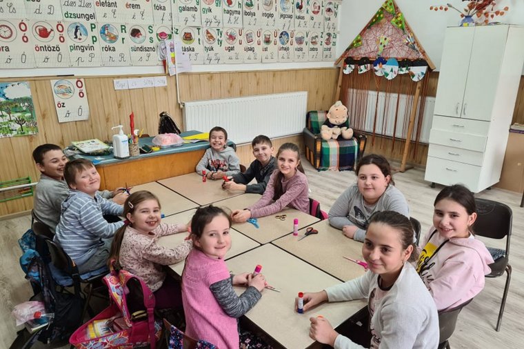 Kisimít néhány életutat a Diakónia által biztosított délutáni oktatás