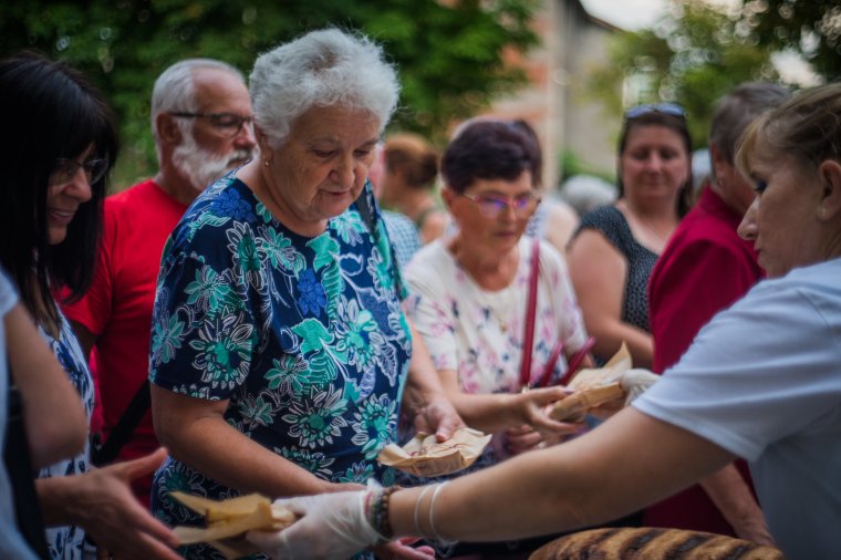 Az egyenes és járható útban ma is hinni kell, mert István intelmei szerint is „a hit van legelöl”