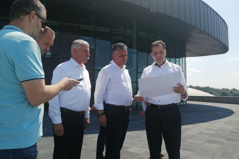 Ki az új miniszterelnök-jelölt, Adrian Veștea?