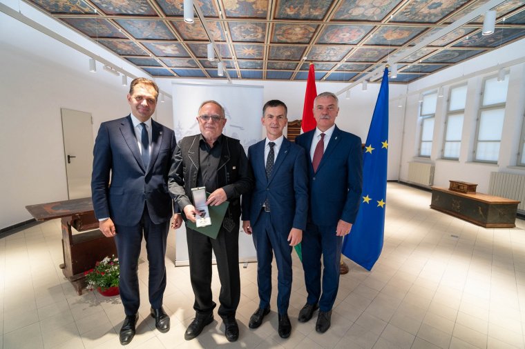 Magyar Arany Érdemkereszttel tüntették ki Zakariás Attila építészt