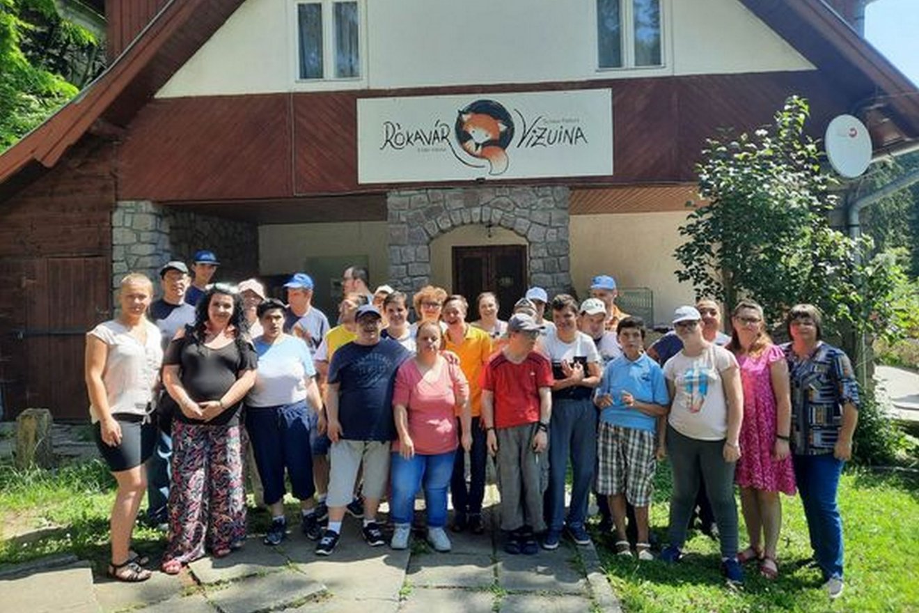 Az Irisz Ház fogyatékkal élő felnőttjei is szerették  a számukra szervezett programokat •  Fotó: Vadon Egyesület/Facebook