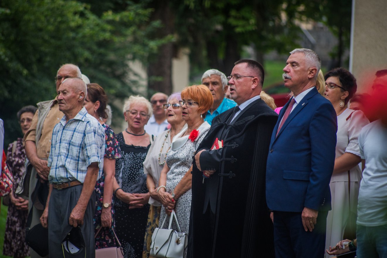 Incze Zsolt esperes és Tamás Sándor tanácselnök voltak az új kenyér ünnepének szónokai •  Fotó: Klárik Loránd