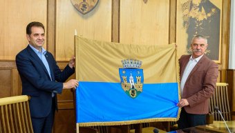 Ismét felterjesztik a kormányhoz a városzászló-tervezetet