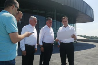 Ki az új miniszterelnök-jelölt, Adrian Veștea?