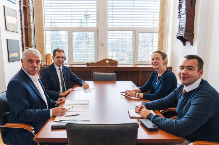 A magyar közösséget érintő problémákat ismertették az amerikai nagykövetség munkatársaival Sepsiszentgyörgyön