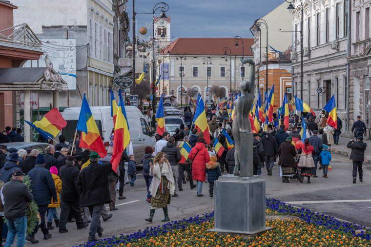 Eseménydús hónapok után rendezetten zárul az év