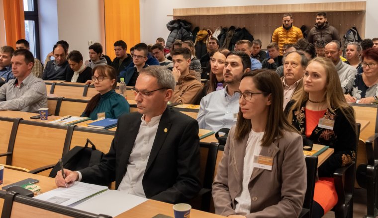 Az elkötelezett munkát, az együttműködést ünnepelték