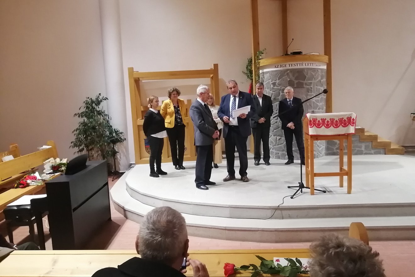 Péter Sándor több évtizedes önzetlen és példaértékű munkáját Korodi Hajnalka-díjjal ismerték el •  Fotó: Bodor Tünde