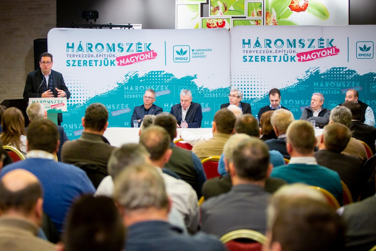 Vincze Lóránt európai parlamenti képviselő is felszólalt •  Fotó: RMDSZ - Háromszéki Területi Szervezet/Facebook