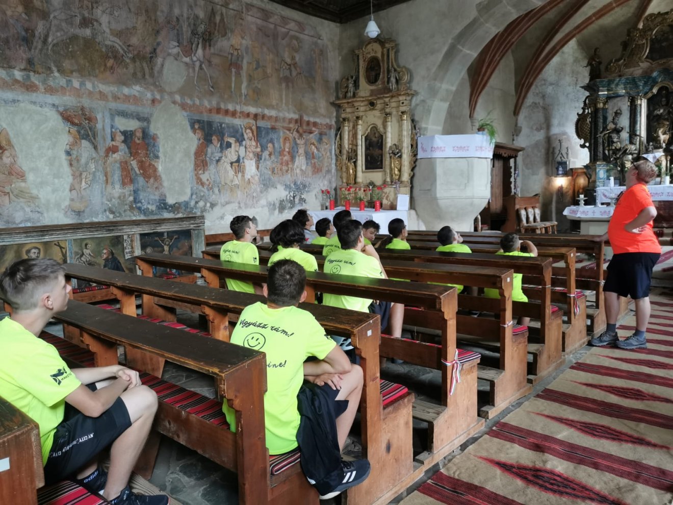 A gelencei templomban •  Fotó: Sepsiszentgyörgy Önkormányzata