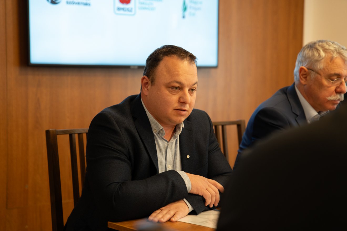 Kolcza kihangsúlyozta: az EMSZ a lehető legtöbbet megteszi az aláírásgyűjtés ügyében •  Fotó: Tuchiluș Alex