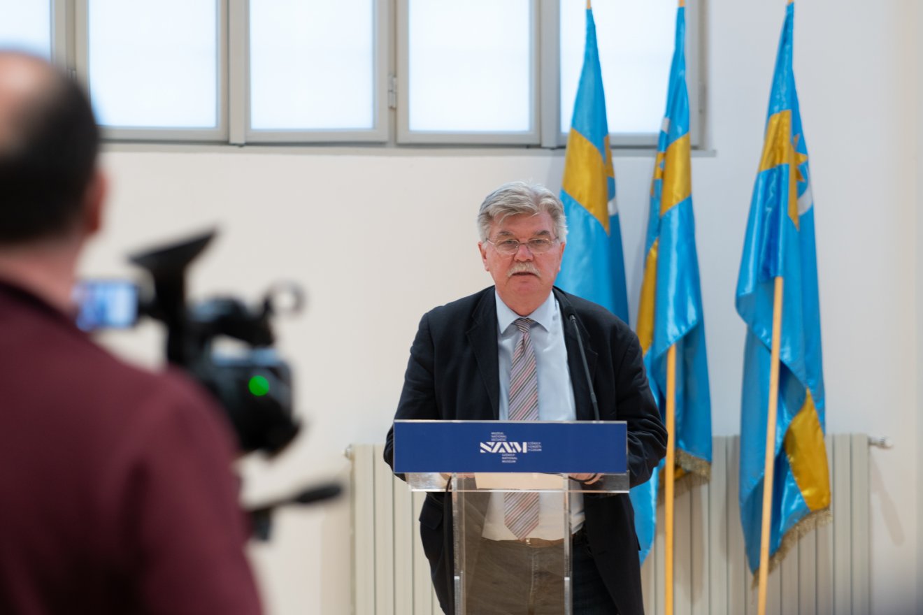 Beke Mihály András első beosztott konzul gratulált a múzeum munkatársainak •  Fotó: Farkas Orsolya