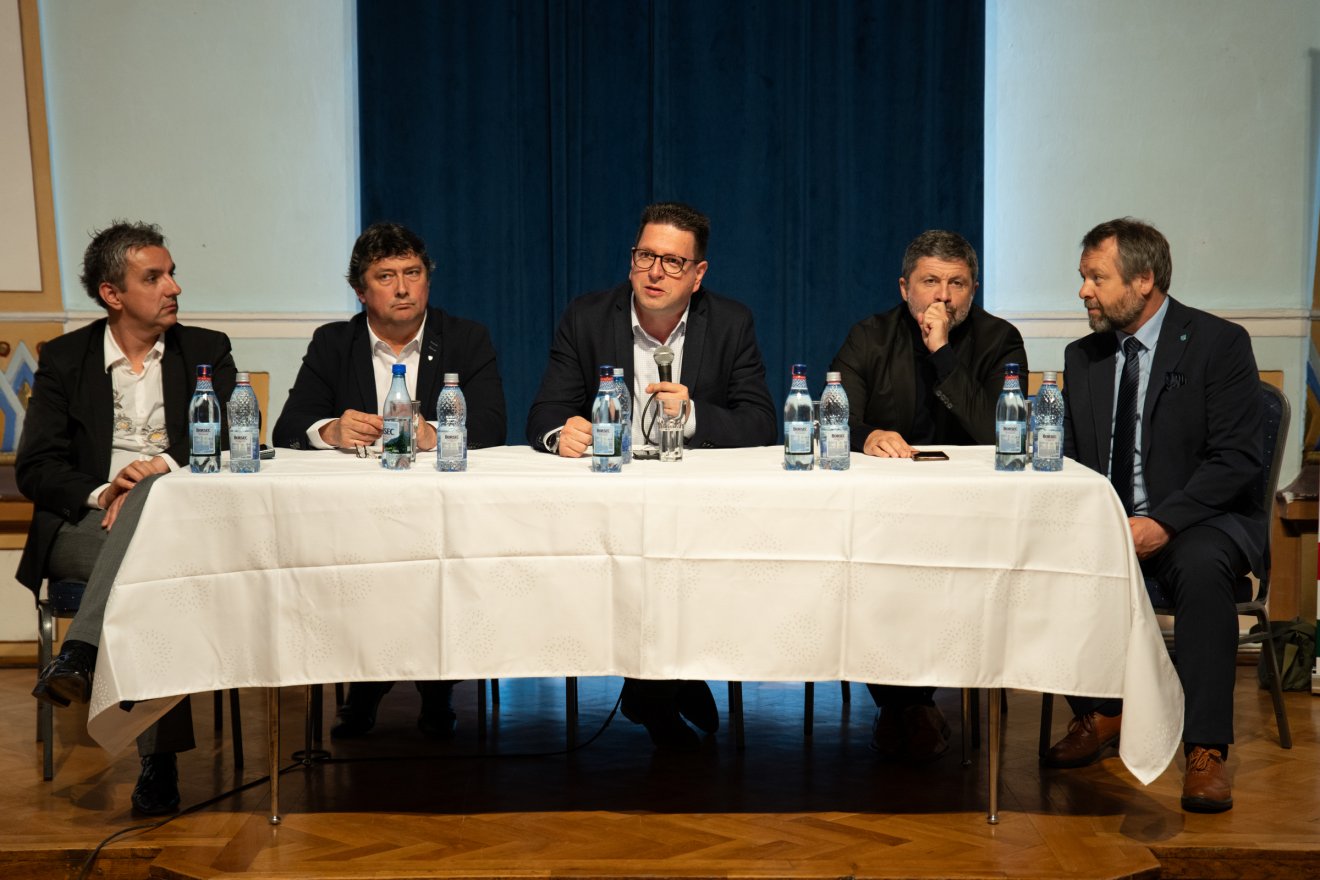 Az autonómia összeköt címmel tartottak pódiumbeszélgetést •  Fotó: Tuchiluș Alex