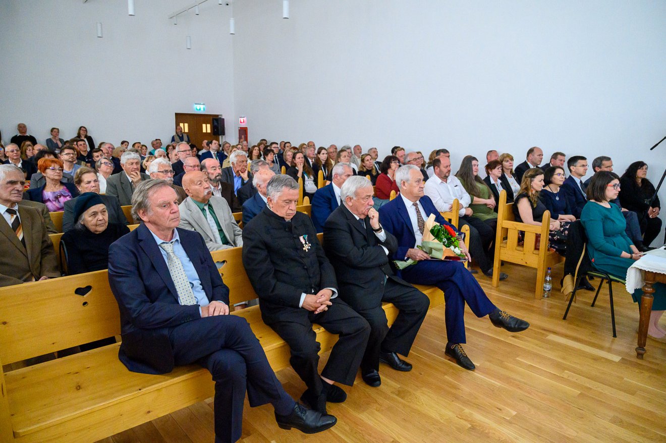 A díjátadót ezúttal a Székely Nemzeti Múzeum Bartók Terme fogadta be. •  Fotó: Sepsiszentgyörgy Önkormányzata
