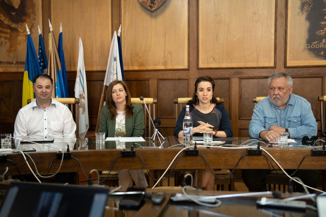 Dancs Zsolt, Magyarósi Imola, Vargha Fruzsina és Demeter János •  Fotó: Tuchiluș Alex