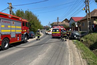 Árokba hajtott egy autó, gyermekek is megsérültek