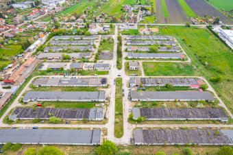 Saját cégre bízza az önkormányzat a tyúkfarm bontását Sepsiszentgyörgyön