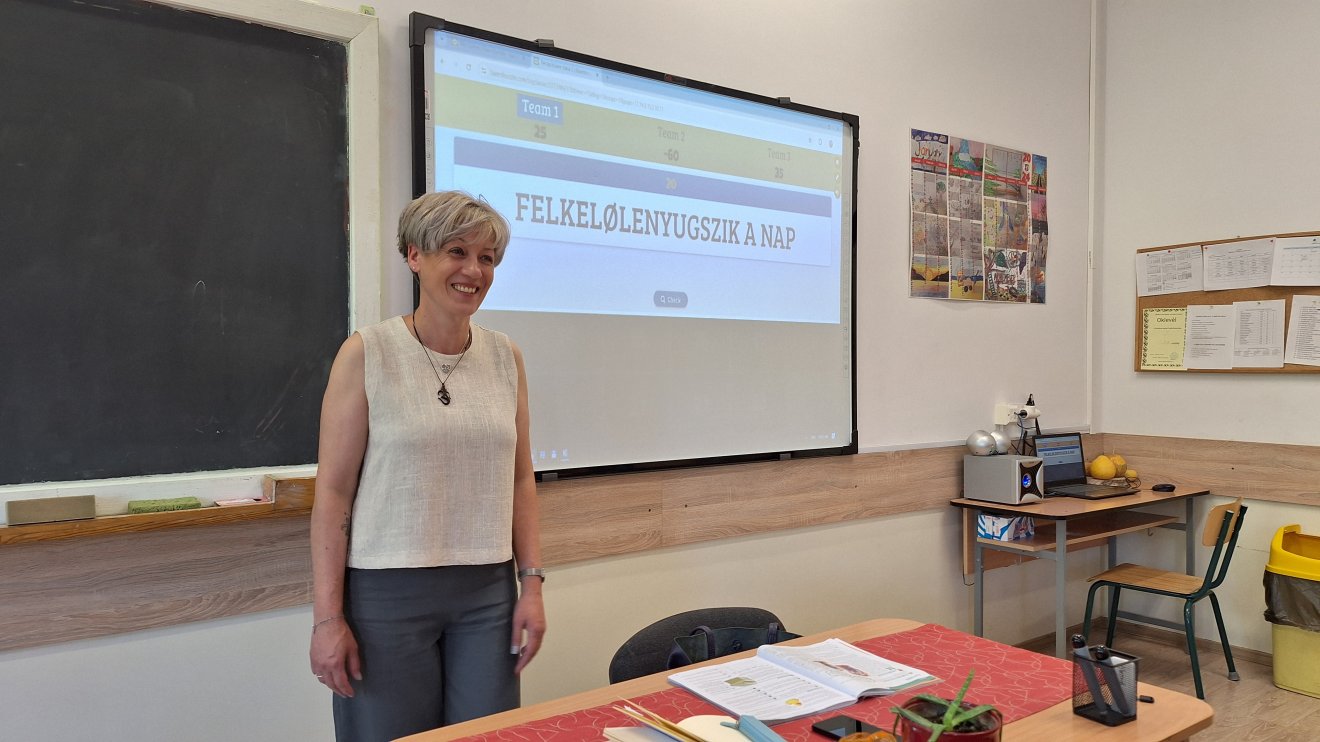 Csere Gyöngyvér általános és középiskolás diákokat is tanít •  Fotó: Csere Gyöngyvér