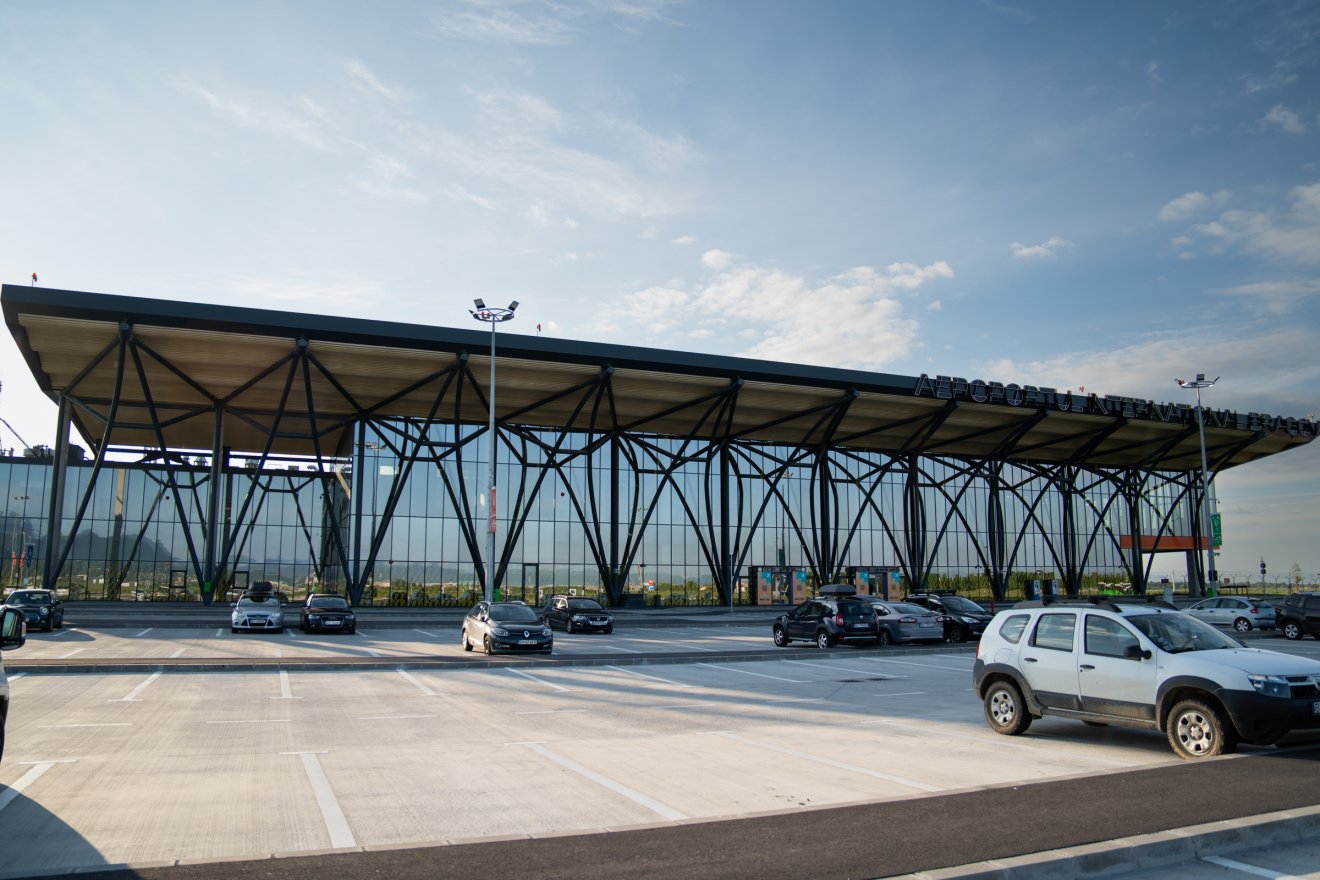 A Dan Air után a Fly Lili is távozott Brassóból, de a repülőtér nem hátrál meg •  Fotó: Tuchiluș Alex