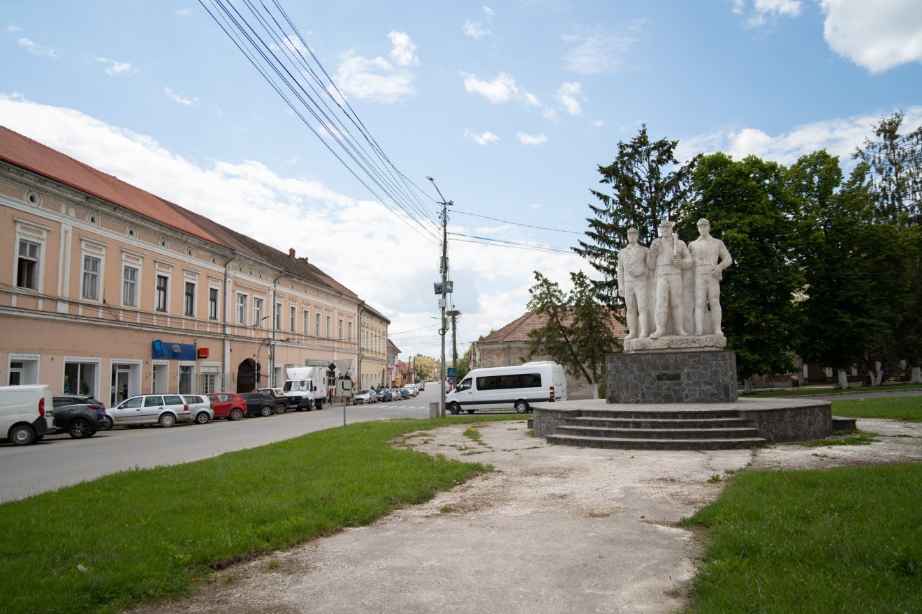 Baróton nem kell senkit elbocsátani, hitelfelvételre azonban szükség lesz
