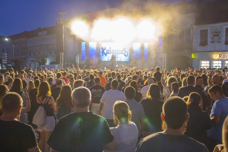 Lelkes városnapozókkal, sztárfellépőkkel búcsúzik a Sokadalom