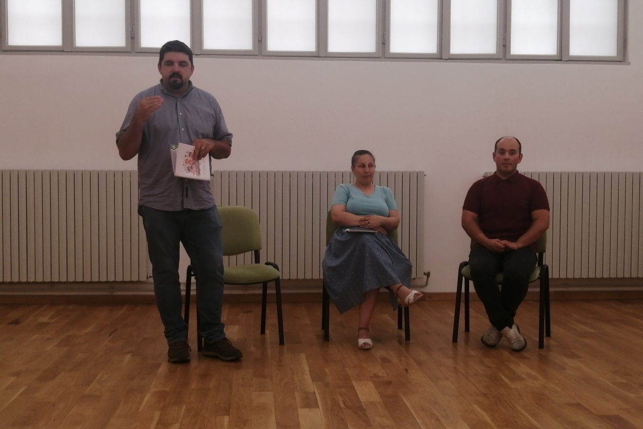 Furus Levente, a Turul iroda vezetője, valamint Rétyi Zsuzsa és Németh Zsolt, a könyv szerkesztői 