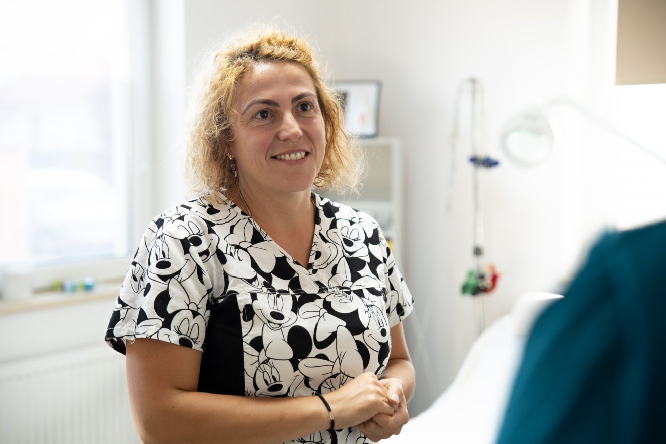 Orosz-Fekete Eszter kézdivásárhelyi bőrgyógyász szakorvos •  Fotó: Tuchiluș Alex