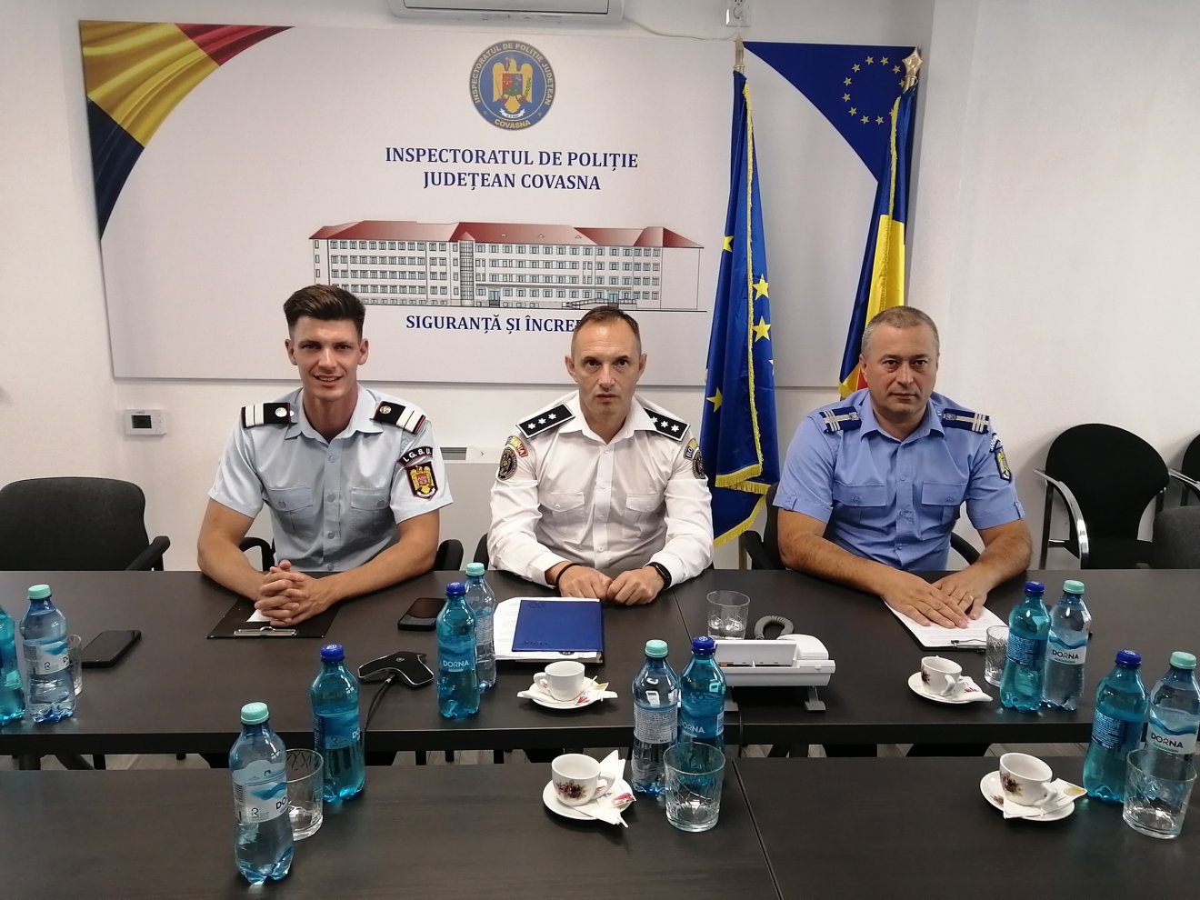 Balró jobbra Rechitean Alexandru Marius tűzoltósági szóvivő, Alin Pahontu rendőr-, illetve Adrian Nichifor csendőrparancsnok •  Fotó: Bodor Tünde