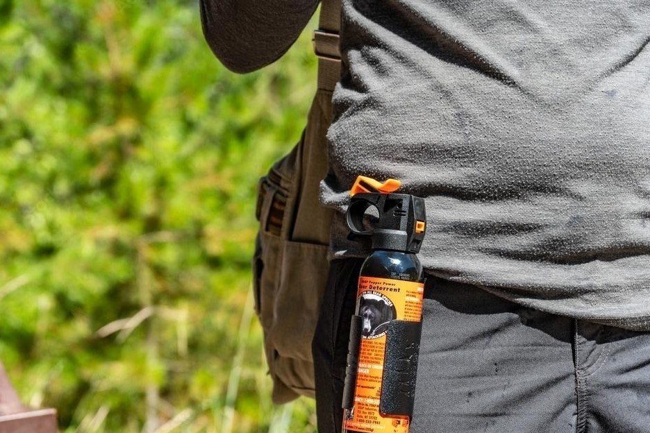 Fekete Örs szerint elengedhetetlen kellék az önvédelmi spray •  Fotó: Shutterstock