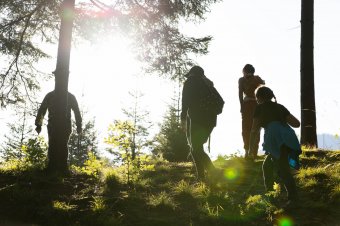 Az Ojtozi-szorosban elesettek léptei nyomát követik a Hőseink ösvényén gyalogló lemhényi ifjak