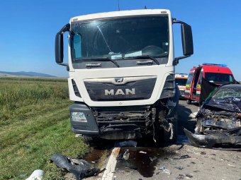 Halálos áldozattal járó hármas baleset Barátos közelében